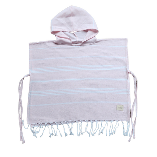 Luxurious kids poncho towel made from 100% organic Turkish cotton, showcasing soft texture and stylish design.
