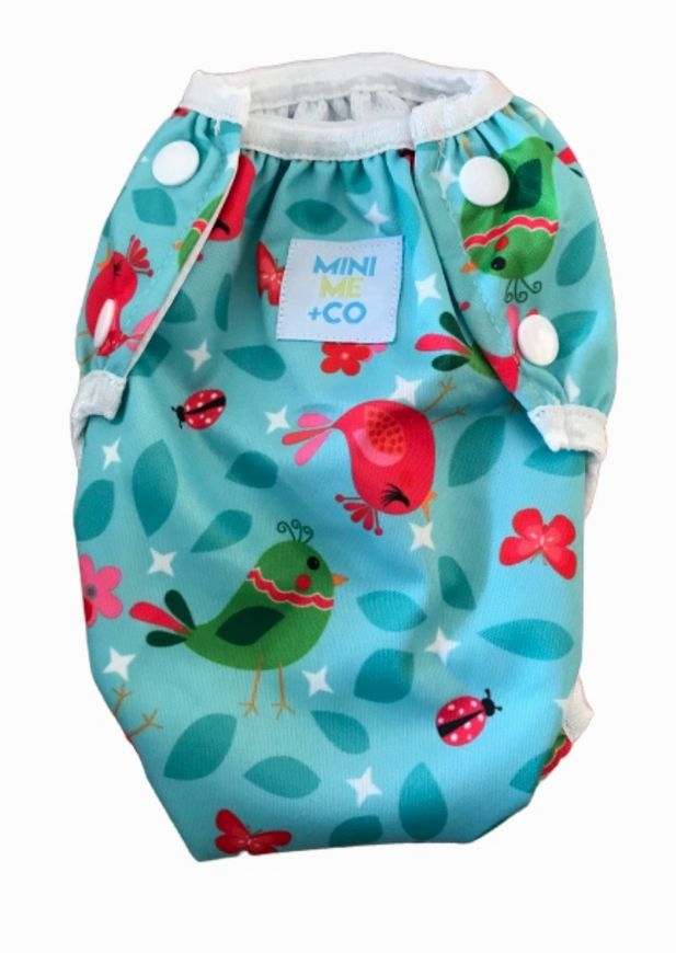 Adjustable Swim Nappy: Reusable swim nappy showcasing a charming bird pattern, suitable for newborns and toddlers weighing 4.5kg to 13.5kg.